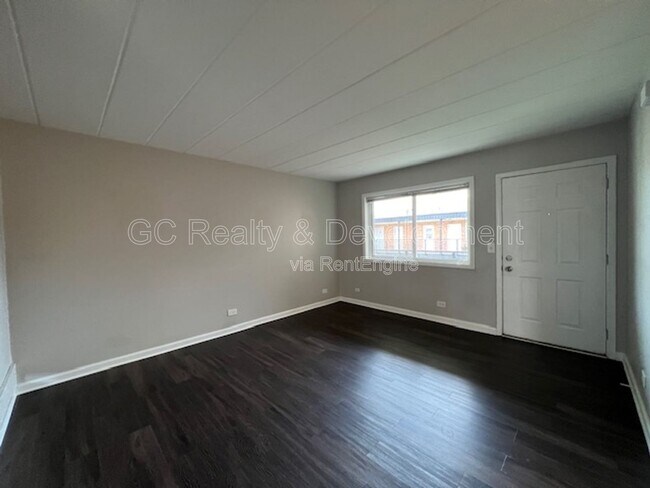 342 Wilson Ave in West Chicago, IL - Building Photo - Building Photo