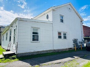 22-24-24 Jane St in Saugerties, NY - Building Photo - Building Photo