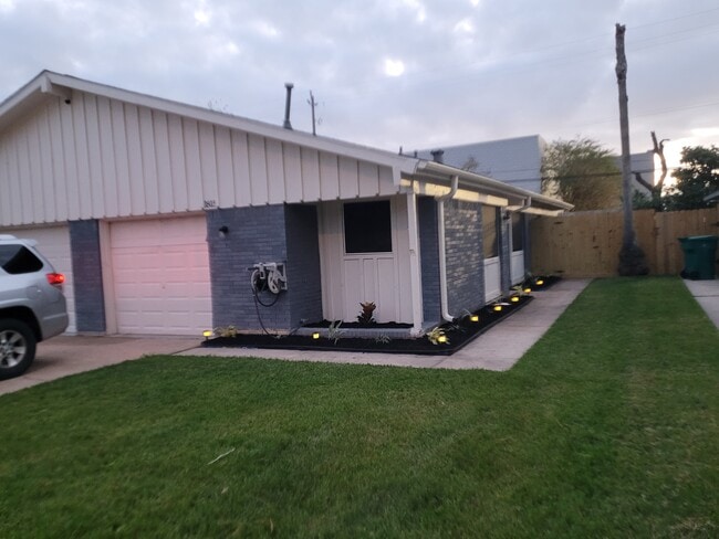 property at 1815 Bahama Dr