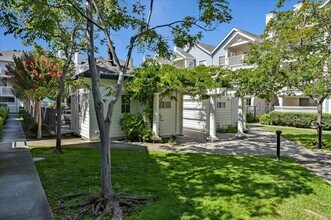 617 Arcadia Ter, Unit 205 in Sunnyvale, CA - Foto de edificio - Building Photo