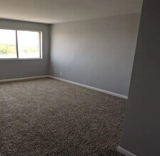 431 N Armistead St, Unit 402 in Alexandria, VA - Foto de edificio - Building Photo