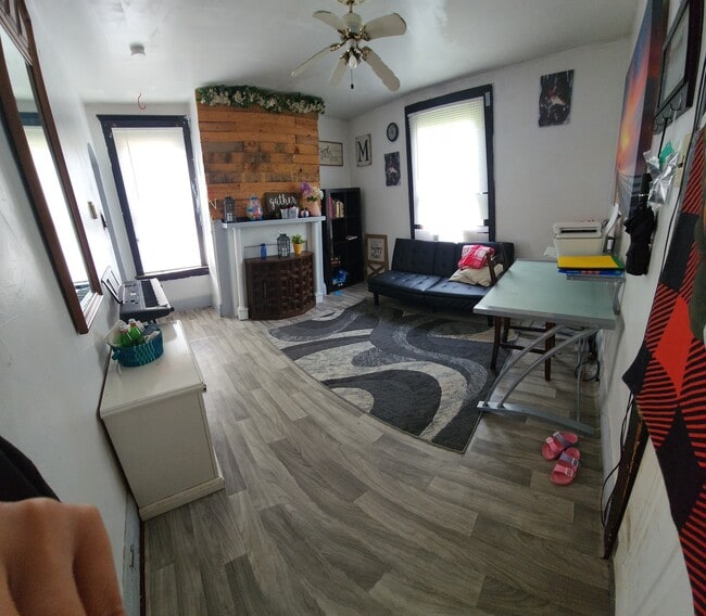 809 Bradshaw Ave