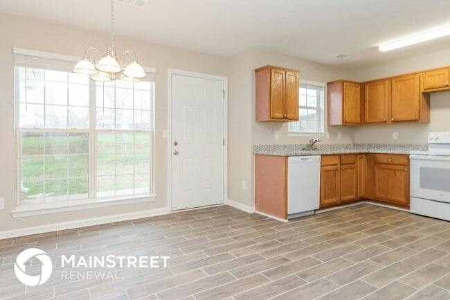 312 Harris Ave in Locust Grove, GA - Building Photo - Building Photo