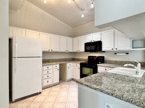 2100 Welch St in Houston, TX - Building Photo - Building Photo