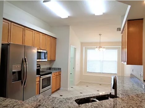 3704 Lockridge Dr in Land O Lakes, FL - Foto de edificio - Building Photo