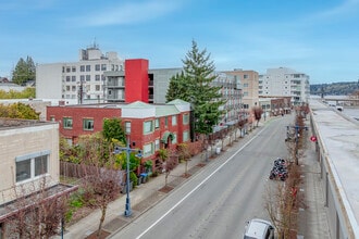 Burwell Apartments in Bremerton, WA - Building Photo - Building Photo