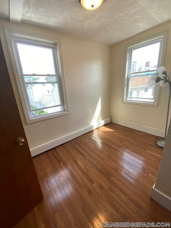 67 Gore St in Cambridge, MA - Building Photo - Building Photo