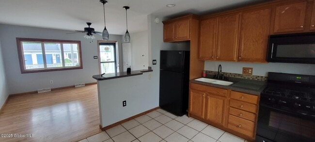 3275 Maryvale Dr in Schenectady, NY - Building Photo - Building Photo