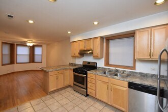 2724 N Magnolia Ave, Unit M03B in Chicago, IL - Building Photo - Building Photo