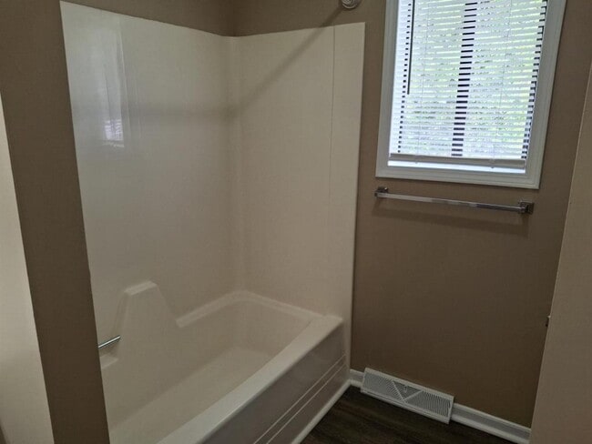 226 Sunnydale Dr in Greenville, SC - Building Photo - Building Photo