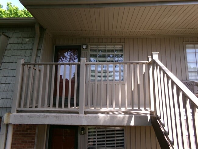 property at 3814 Country Club Rd