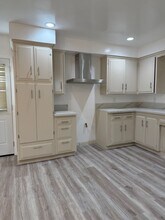 12747 Vose St in Los Angeles, CA - Building Photo - Building Photo