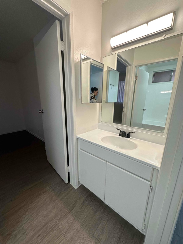 4688 Huntington Dr S in Los Angeles, CA - Building Photo - Building Photo