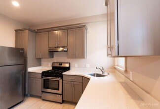 2268 Bryant St in San Francisco, CA - Building Photo - Building Photo