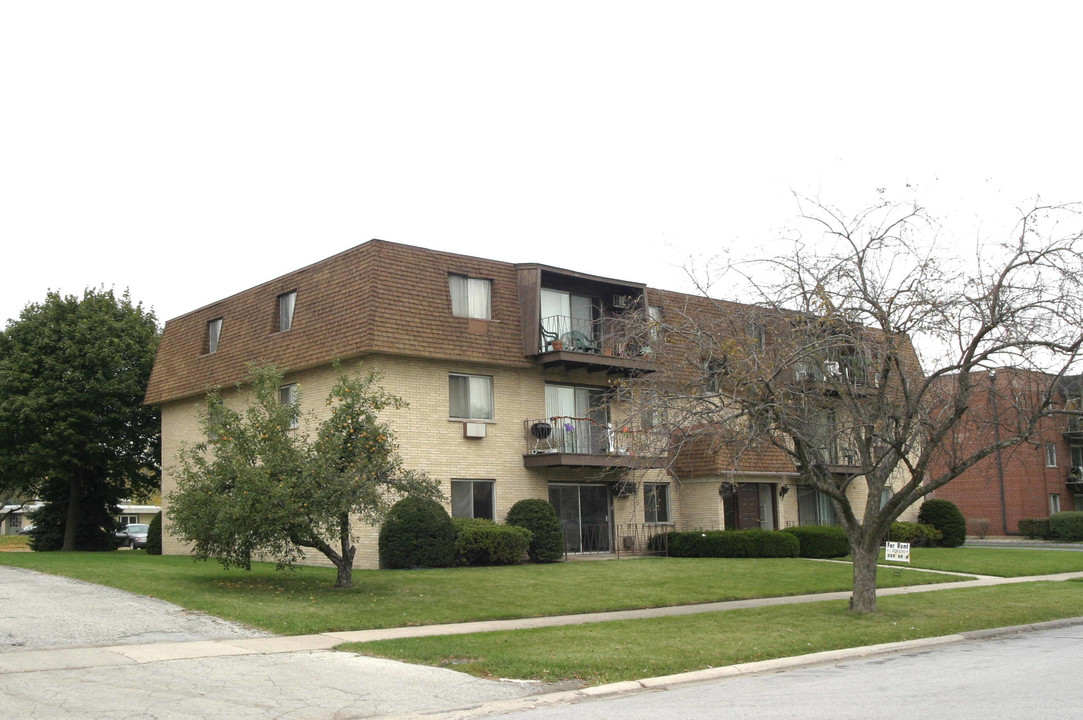 5720 128th St in Crestwood, IL - Foto de edificio