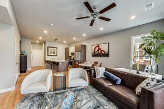 5117 S Kenwood Ave, Unit 102 in Chicago, IL - Building Photo - Building Photo