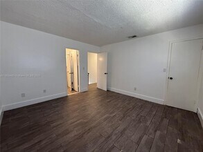 2454 NW 52nd Ave in Lauderhill, FL - Building Photo - Building Photo
