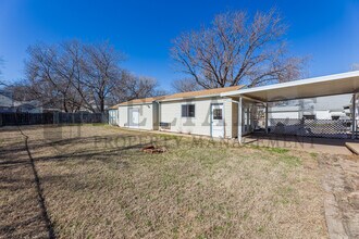 743 N Gow St in Wichita, KS - Building Photo - Building Photo