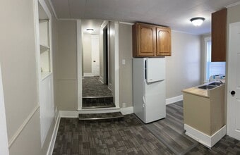 62 W Market St, Unit D in Tiffin, OH - Building Photo - Building Photo