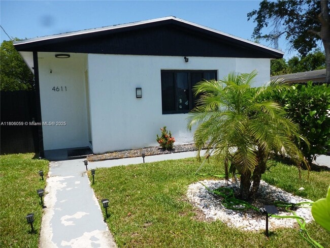property at 4611 SW 19th St