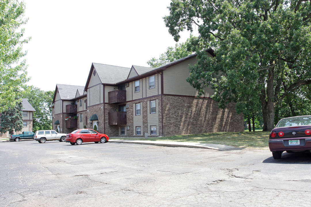 Sunset Lake Apartments Photo