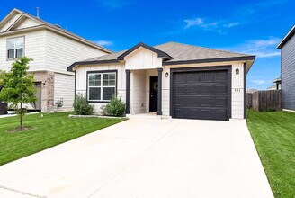 531 Wild Olive Wy in San Antonio, TX - Building Photo - Building Photo
