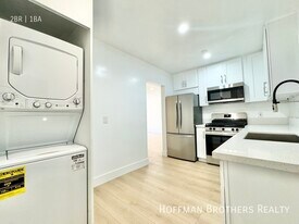 356 Rexford Dr, Unit 5 in Beverly Hills, CA - Building Photo