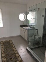 3739 Thomas Point Rd, Unit waterfront furnished in Annapolis, MD - Building Photo