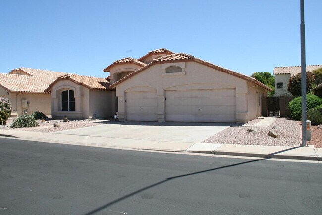 557 W Monte Ave in Mesa, AZ - Building Photo - Building Photo