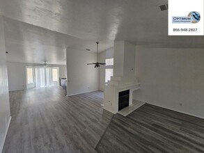12773 Cardinal Rd in Victorville, CA - Building Photo - Building Photo