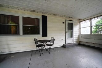 8092 University Blvd in Coraopolis, PA - Building Photo - Building Photo