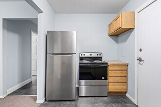 933 University Ave W in St. Paul, MN - Foto de edificio - Building Photo