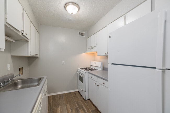 Veracruz Apartments in Forest Park, GA - Foto de edificio - Interior Photo