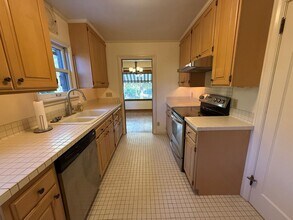 8 N Harrison St in Wenatchee, WA - Building Photo - Building Photo