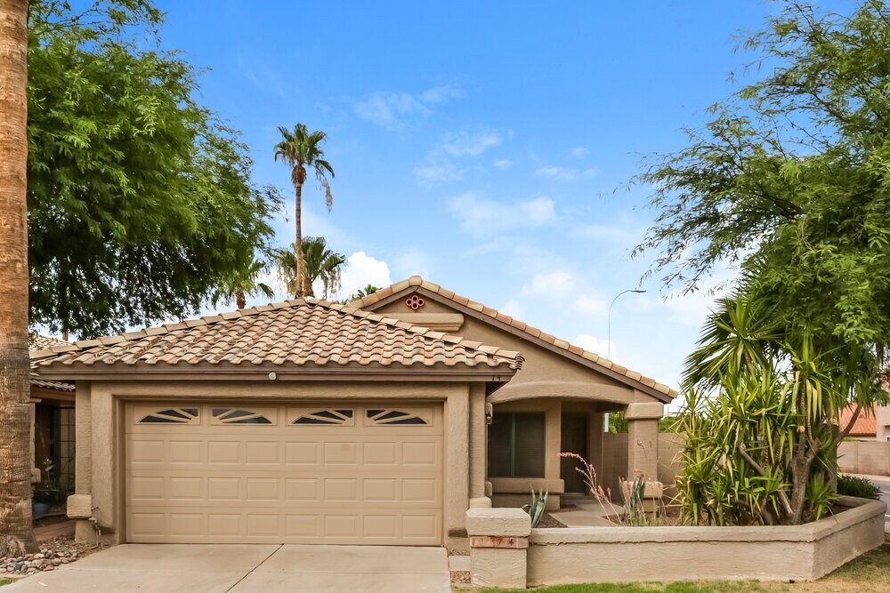 74 S Oak St in Chandler, AZ - Building Photo