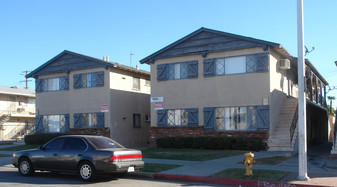 204-210 N Vecino Dr Apartments