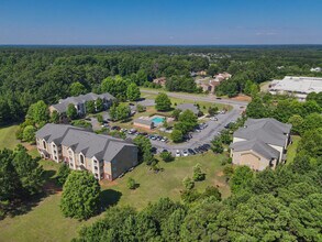 Salem Chase in Conyers, GA - Foto de edificio - Building Photo