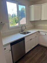 2361 E 29th St in Oakland, CA - Building Photo - Building Photo