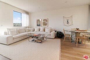 3286 N Canary Way in Los Angeles, CA - Building Photo