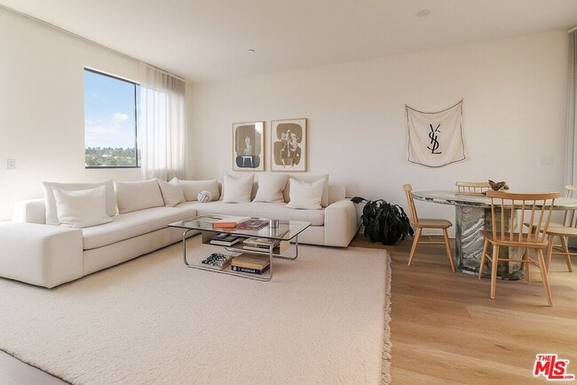 property at 3286 N Canary Way