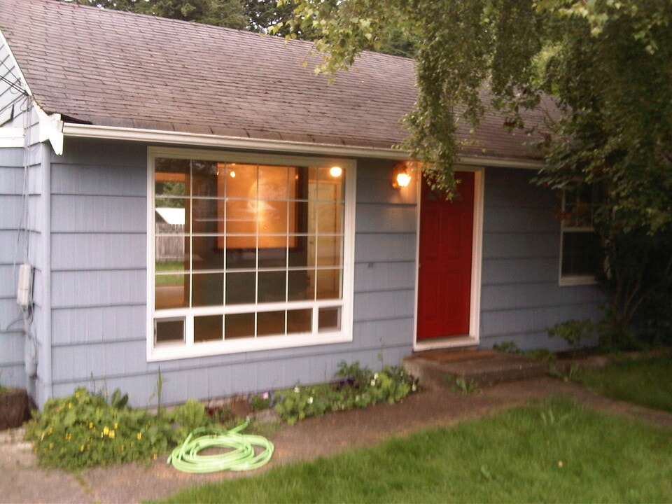 21815 80th Ave w in Edmonds, WA - Building Photo