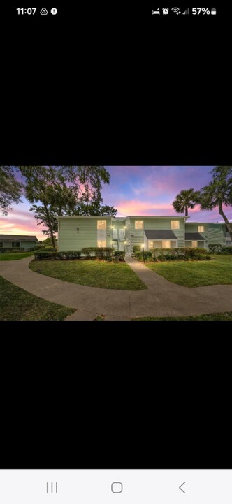 557 Midway Dr in Ocala, FL - Building Photo