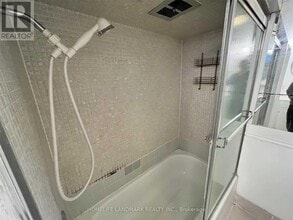 102 Billington Crescent in Toronto, ON - Building Photo - Building Photo