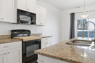 1259 SilverCrest Dr in Saratoga Springs, UT - Building Photo - Building Photo