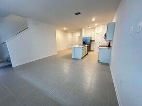 2729 Skyline Lp in Kissimmee, FL - Building Photo - Building Photo