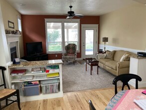 2263 N Eagle Creek Ln in Eagle, ID - Building Photo - Building Photo