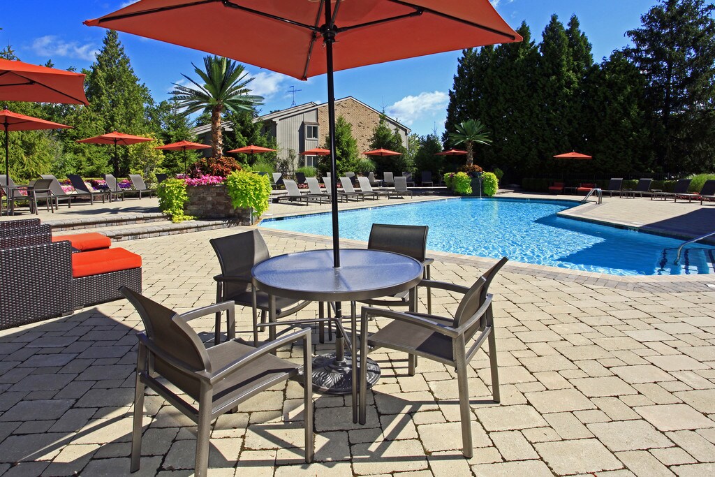 Timberlea Village Apartments in Rochester Hills, MI