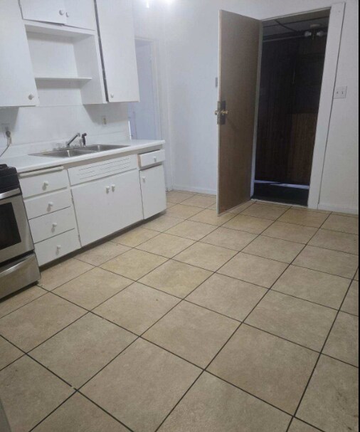 1224 Brown St-Unit -2 in Saginaw, MI - Building Photo