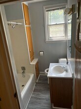 626 Hudson St in Eau Claire, WI - Foto de edificio - Building Photo