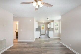 217 Maple St in Nashville, TN - Building Photo - Building Photo